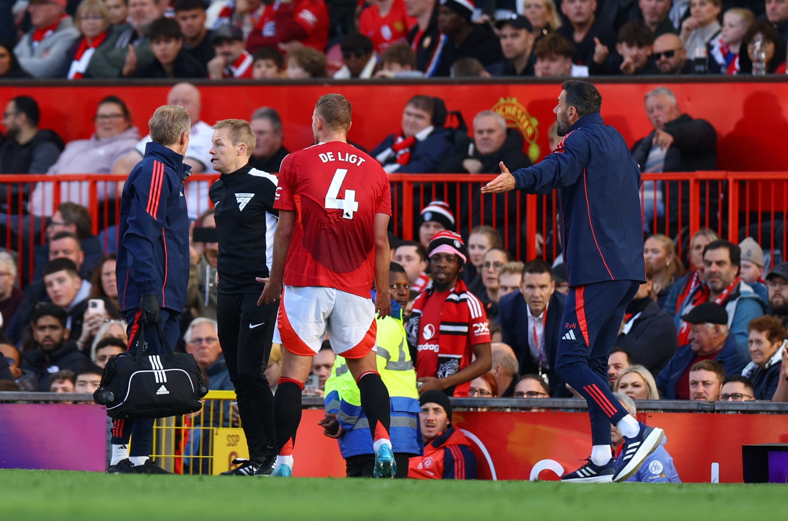 Manchester United ngược dòng hạ Brentford- Ảnh 4.